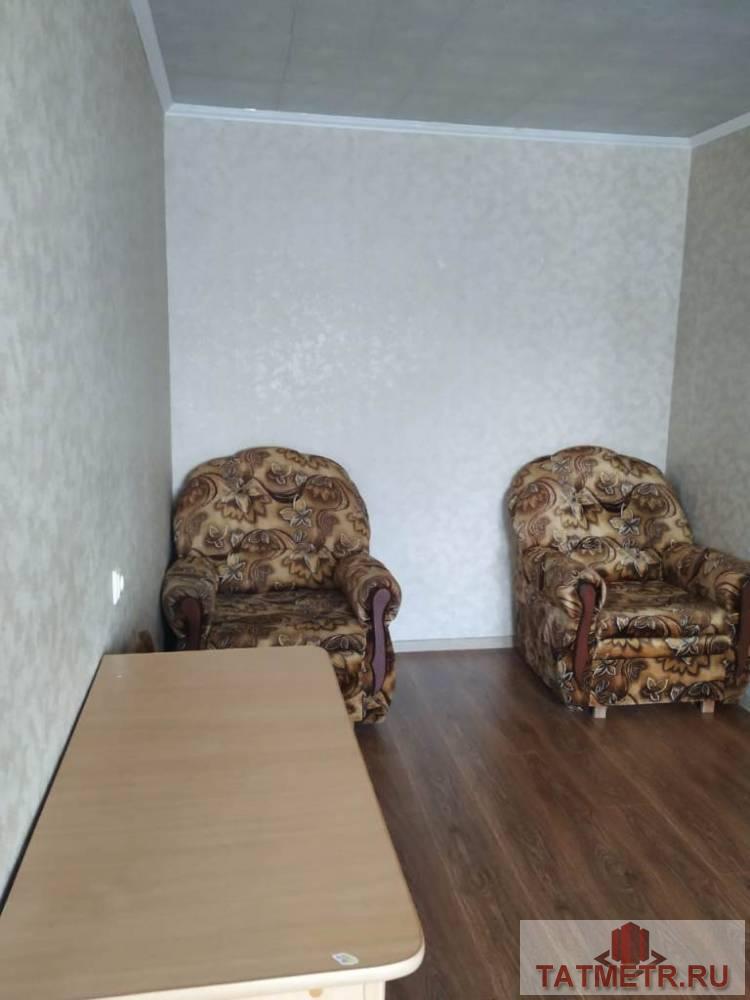 Сдается отличная квартира  в центре города Зеленодольск. В квартире две комнаты, имеется диван, два кресла, шкаф,... - 1