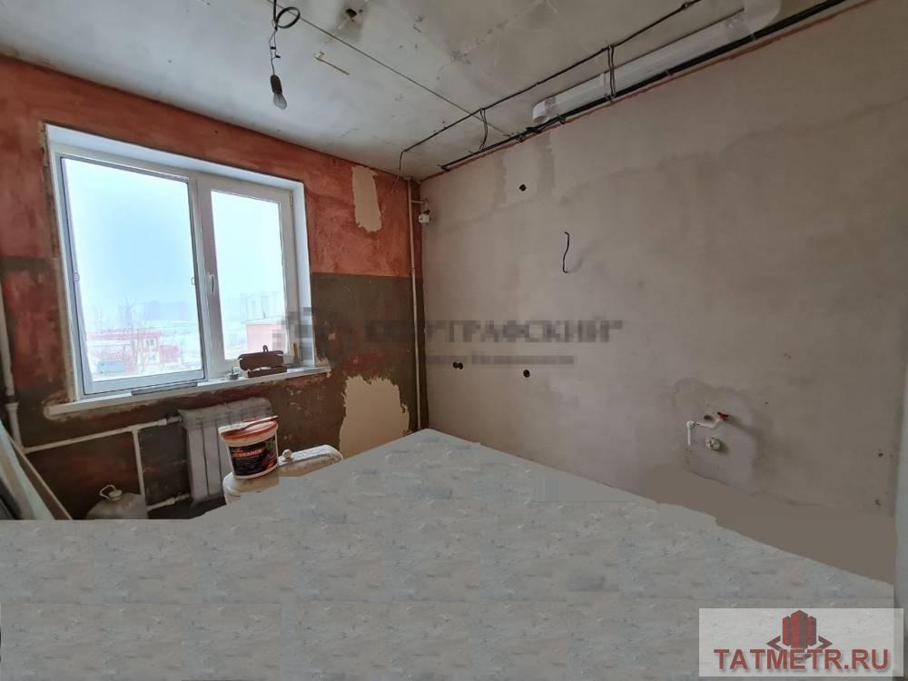 Продается уютная 2 комнатная квартира в теплом панельном доме.   По адресу Закиева д.9. Квартира находится на 5м... - 7