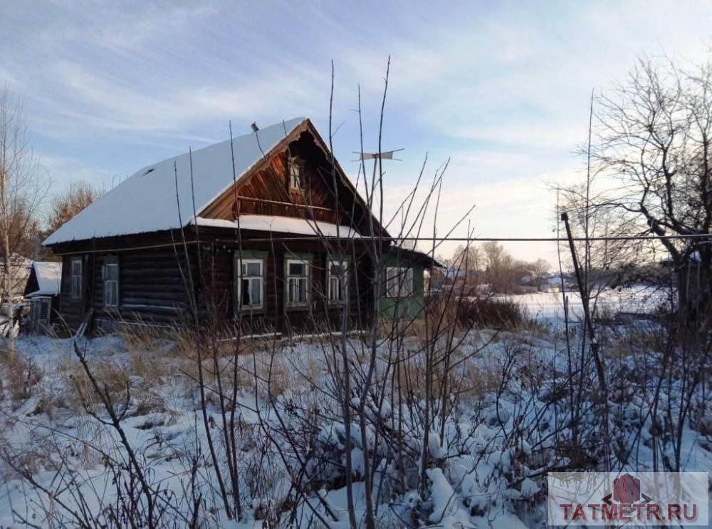 Продается замечательный домик в живописном, экологически чистом районе с видом на красивое озеро в пгт. Васильево....