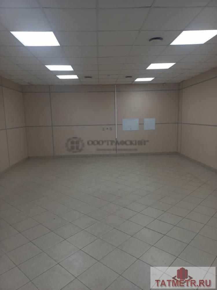 Сдаю помещение свободного назначения на 1-м этаже офисного здания площадью 127 м/кв. в Ново-Савиновском районе!... - 2