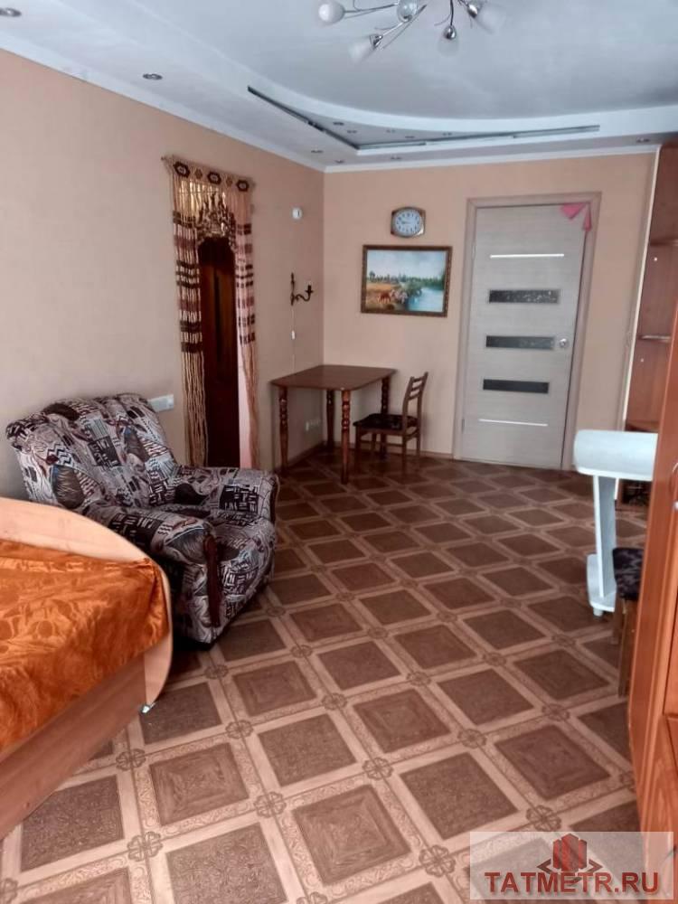 Продается просторная, теплая, уютная однокомнатная квартира в микрорайоне Мирный  г. Зеленодольска. Окна стеклопакет,...