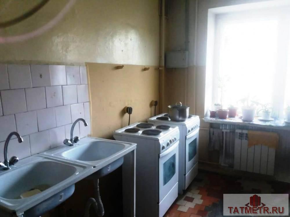 Продается комната на среднем этаже в г. Зеленодольск. В общежитии был капитальный ремонт. Рядом магазины, остановки... - 3