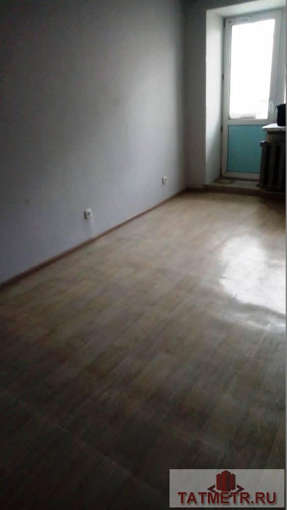 Продается отличная трех комнатная квартира в центре города Зеленодольск. Квартира чистая, уютная, светлая, с... - 3