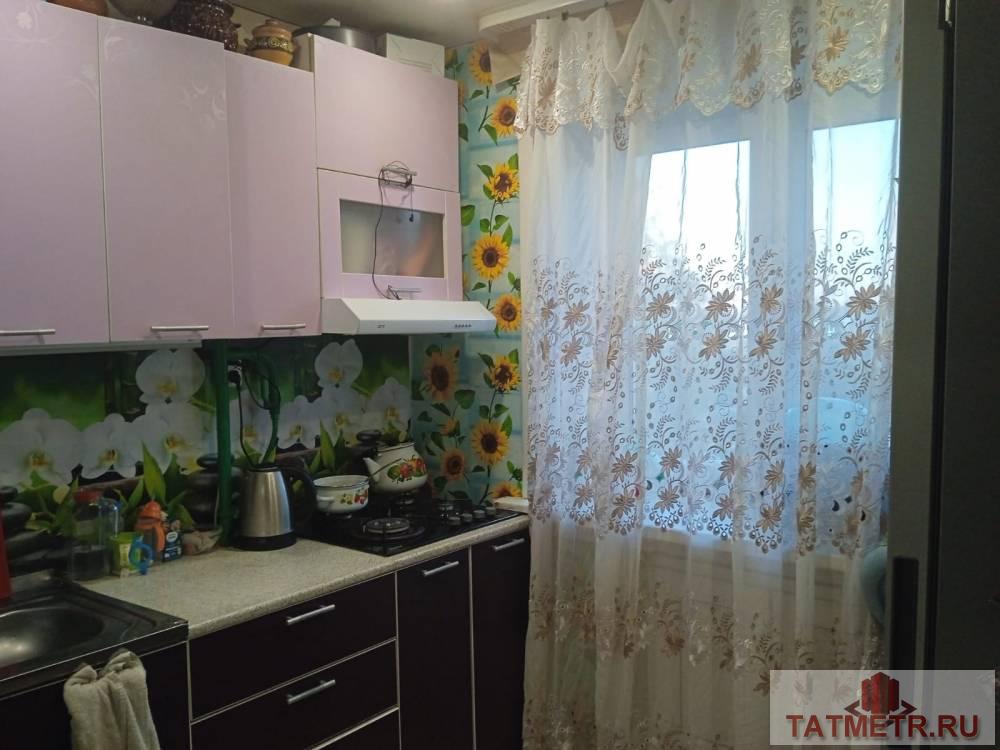 Продается отличная квартира в центре города Зеленодольск. Квартира чистая, уютная, светлая, с ремонтом: окна... - 2