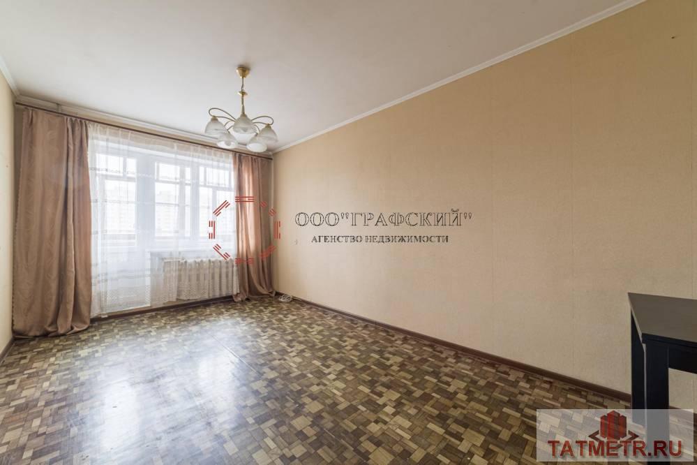Продается светлая, чистая и очень теплая квартира в самое центре Ново-Савиновского района проспект Ямашева, дом 54...