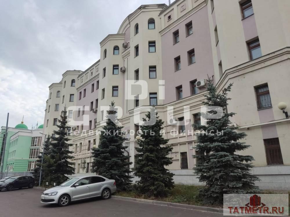 Продается офисное помещение 83.5 кв.м в самом центре Казани в шаговой доступности от Кремля. 4 кабинета. Санузел,...