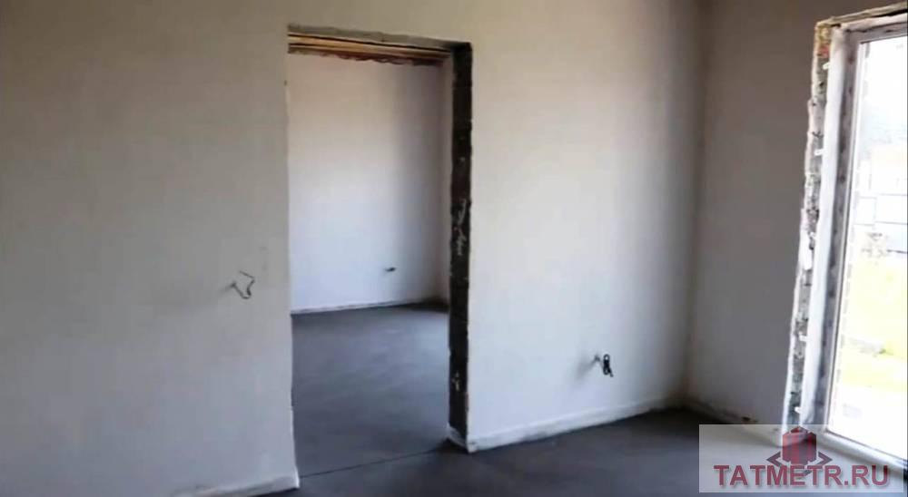 Продается новый двухэтажный кирпичный дом в предчистовый отделке в коттеджном поселке в пригороде г. Казань.... - 3