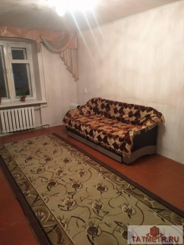 Сдается однокомнатная квартира в отличном состоянии в г. Зеленодольск. В квартире имеется диван, шкаф, телевизор,... - 1