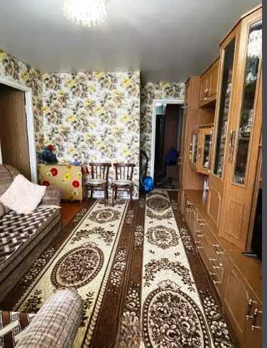 Продается отличная квартира в центре мирного в г. Зеленодольск. Квартира светлая, очень теплая. Одна комната... - 1