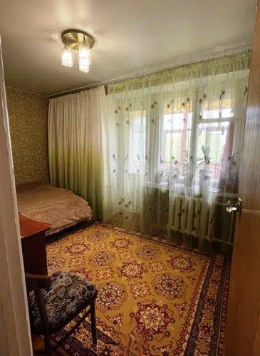 Продается отличная квартира в центре мирного в г. Зеленодольск. Квартира светлая, очень теплая. Одна комната... - 4