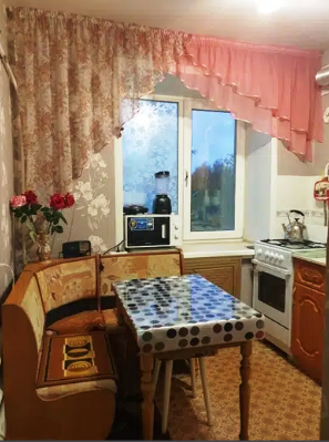 Продается отличная квартира в центре мирного в г. Зеленодольск. Квартира светлая, очень теплая. Одна комната... - 5
