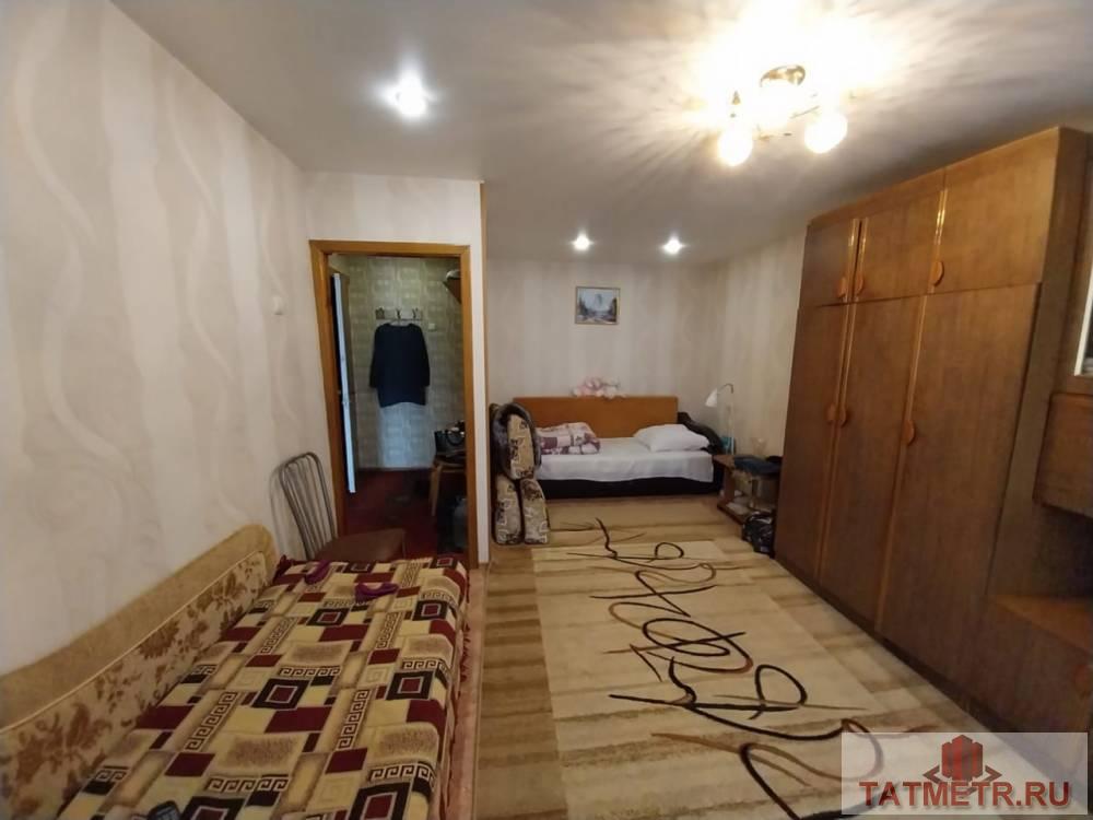 Продается однокомнатная квартира в г. Зеленодольск. Квартира чистая, уютная, светлая. Окна стеклопакет, потолки... - 1