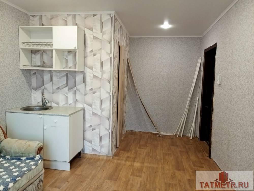 Продается замечательная комната-студия в г. Зеленодольск . Комната после ремонта, светлая, аккуратная , теплая.... - 1