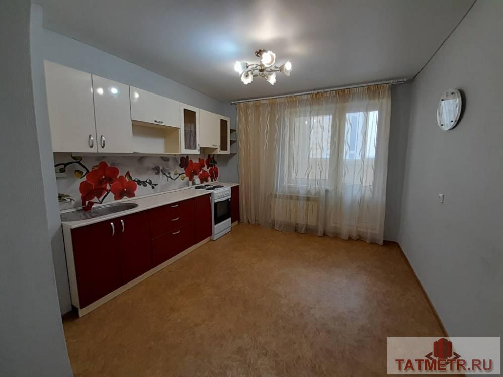 Продается двухкомнатная квартира в г. Казань ЖК Салават Купере. Квартира светлая, уютная, с большой кухней, площадью...