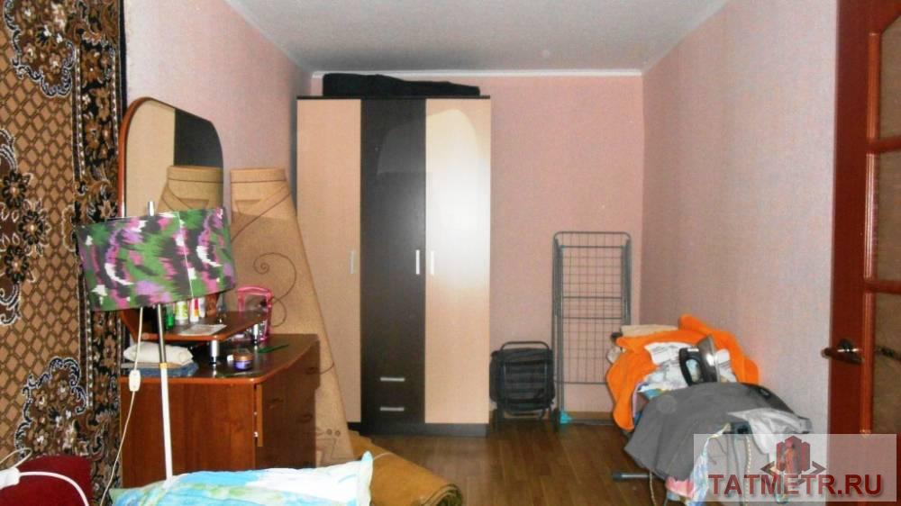 Продается отличная двухкомнатная квартира в самом центре города Зеленодольск. Комнаты просторные, уютные в отличном... - 2