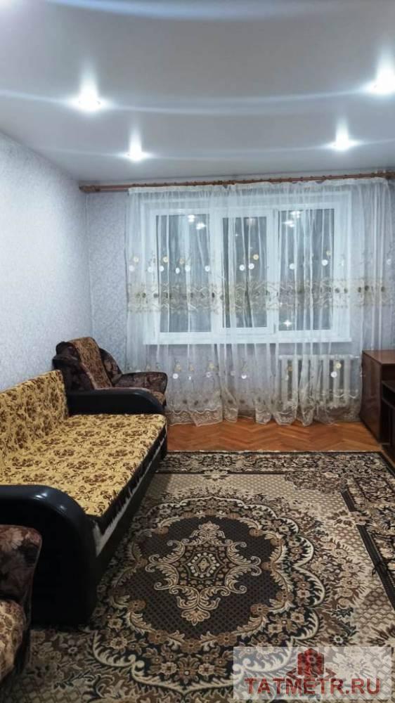 Сдается двухкомнатная квартира в отличном состоянии в г. Казань. В квартире имеется диван, кровать, шкаф,... - 1