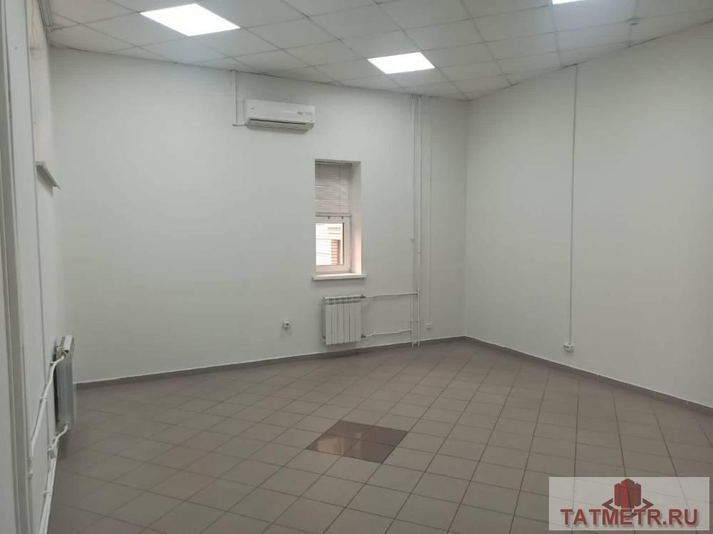 Сдается офисное помещение по адресу ул. Тихомирнова, площадь помещения 150 кв м.  Характеристики: — полуцокольный... - 2