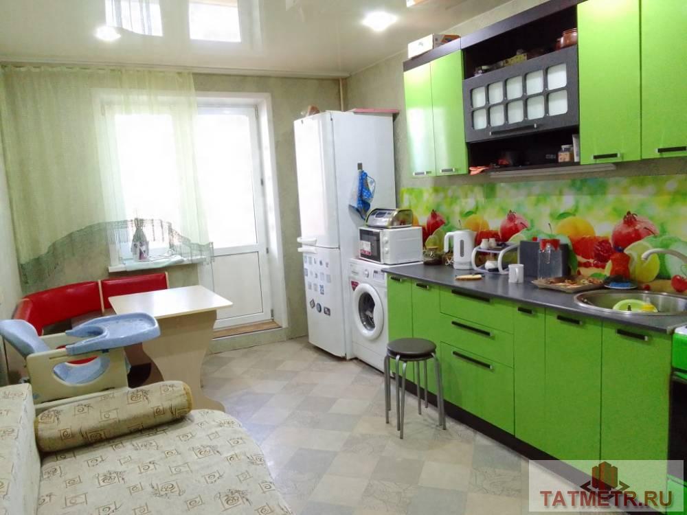 Продается отличная квартира улучшенной планировки в г. Зеленодольск. Квартира светлая, уютная, очень теплая. Потолки... - 3