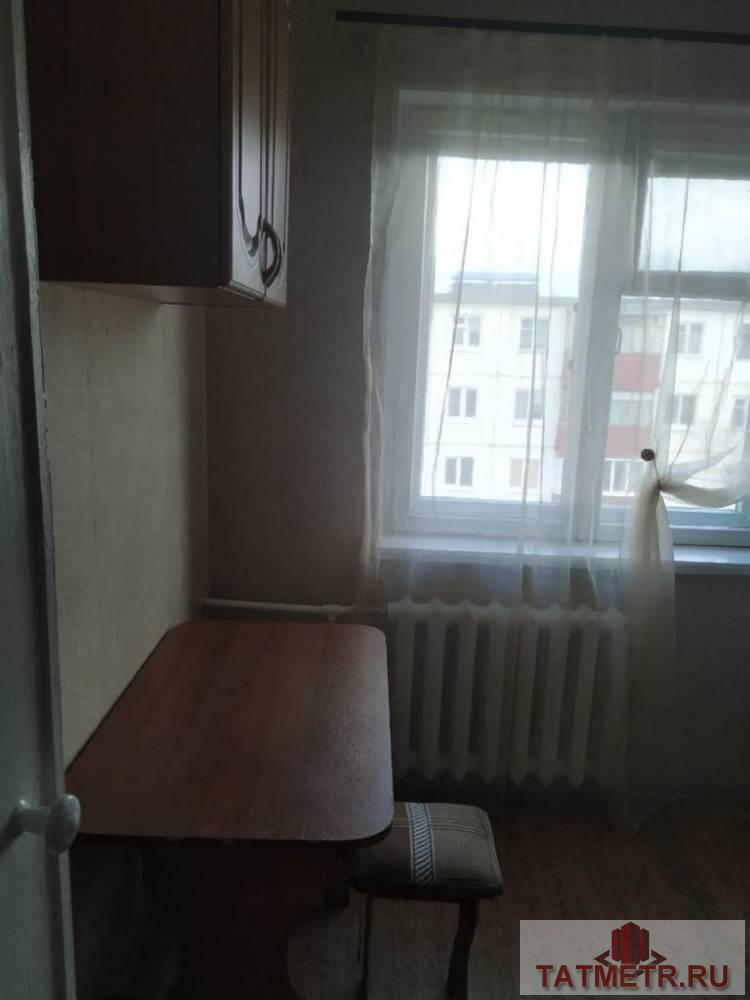 Сдается отличная квартира  в центре города Зеленодольск. В квартире две комнаты, имеется диван, два кресла, шкаф,... - 3