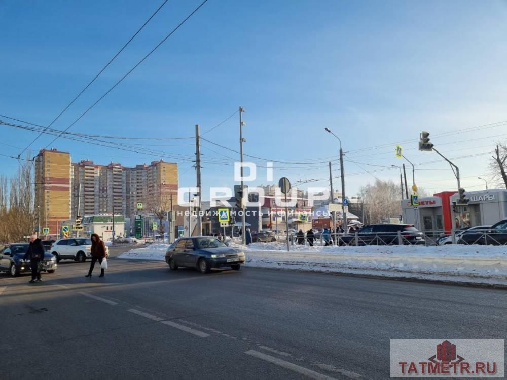 Основные характеристики: — второй этаж нового отдельно стоящего здание; — 1 линия улиц Адоратского и Чуйкова; — рядом...