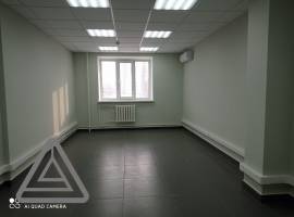 Продается офисное помещение на 2 этаже ,кирпичного дома 2012 года...