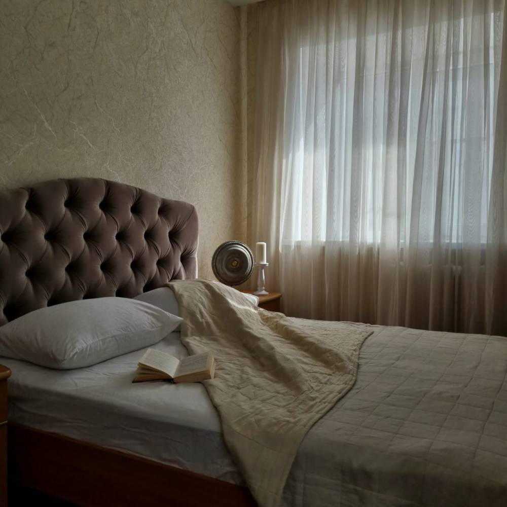 Сдаю 2 комнатную квартиру в самом историческом центре Казани, в квартире имеется всё необходимое для комфортного... - 1
