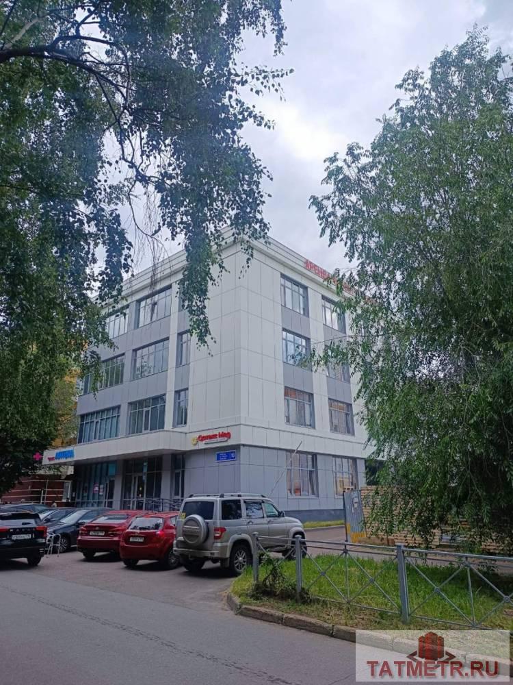 Предлагаем в аренду офисные помещения в новом четырехэтажном Бизнес центре 'Исаева', расположенном на ул. Исаева,...