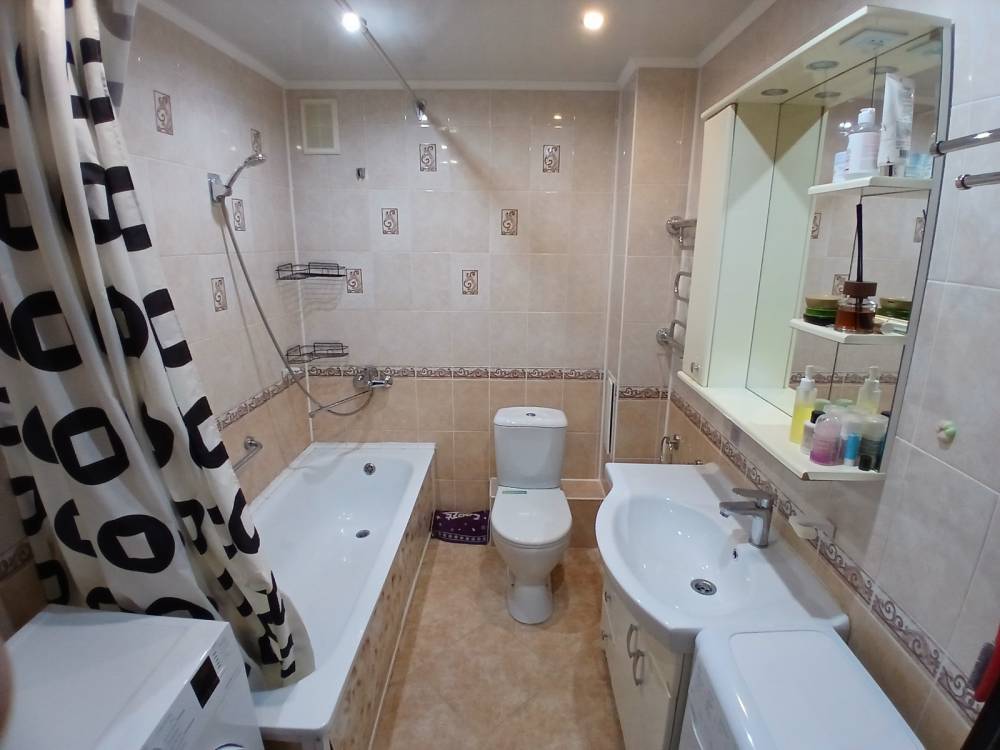 1	ком ул. Академика Завойского  д. 21        - 13