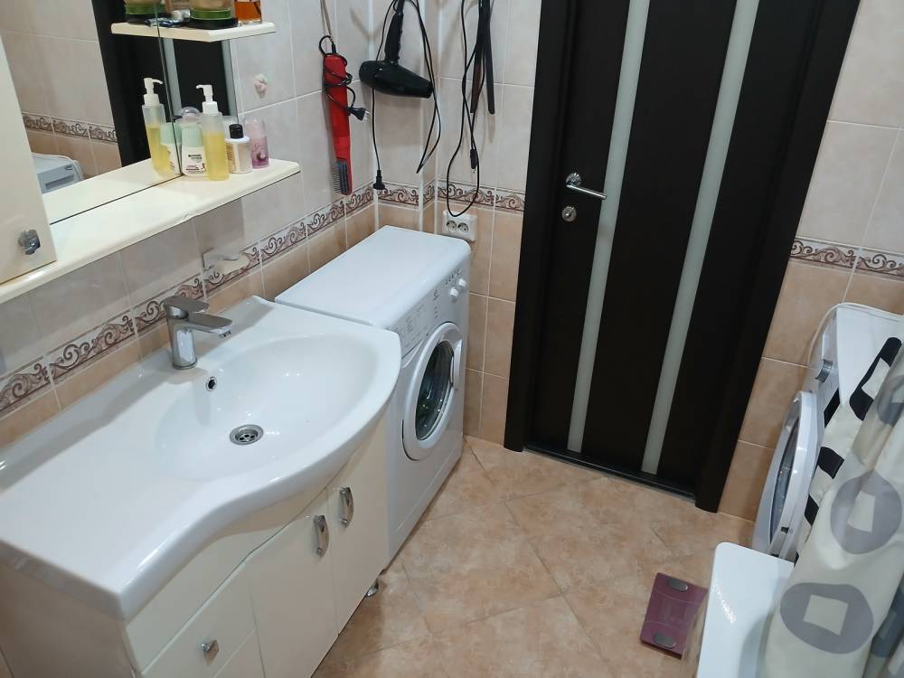 1	ком ул. Академика Завойского  д. 21        - 14