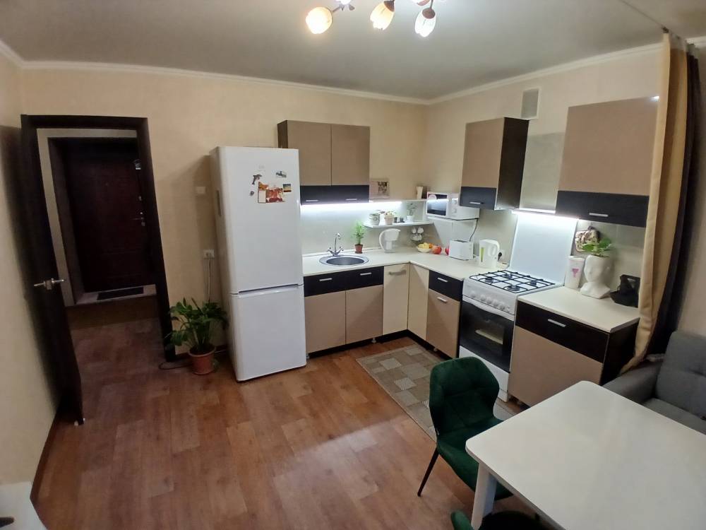 1	ком ул. Академика Завойского  д. 21        - 2