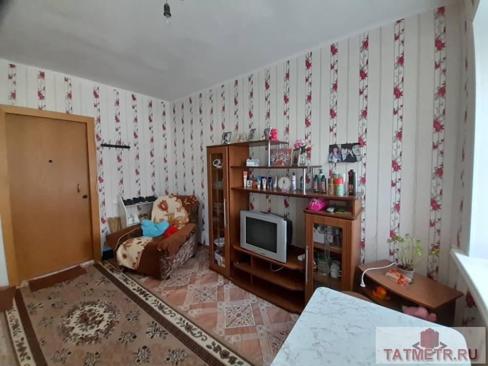 Продаются две комнаты в коммунальной квартире г. Зеленодольск. В комнатах установлены пластиковые окна, на полу...